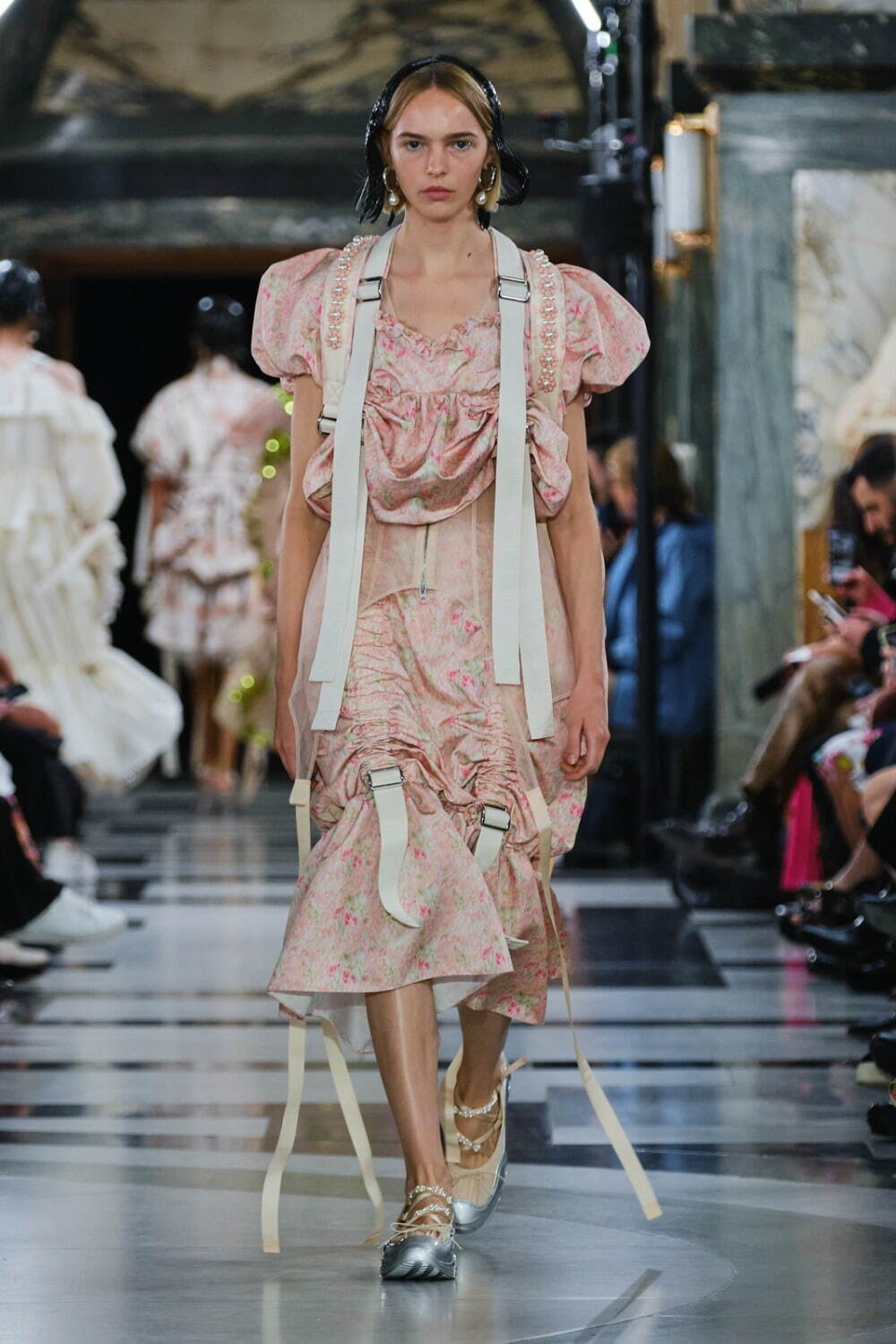 シモーネ ロシャ(SIMONE ROCHA) 2023年春夏ウィメンズ&メンズコレクション  - 写真9