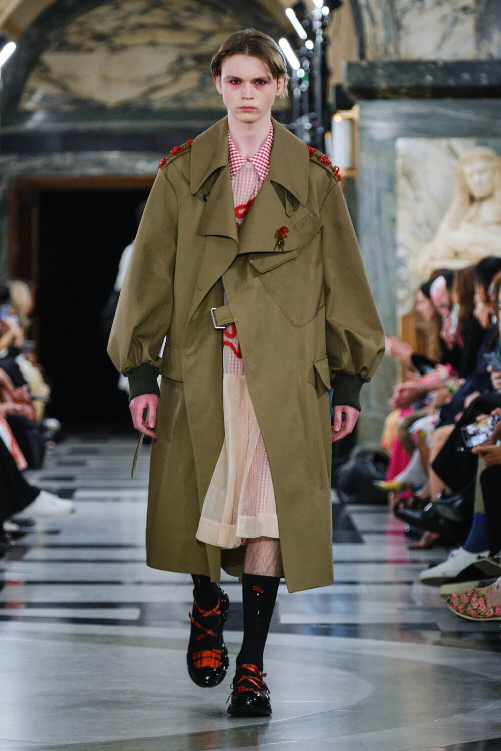 シモーネ ロシャ(SIMONE ROCHA) 2023年春夏ウィメンズ&メンズコレクション  - 写真31