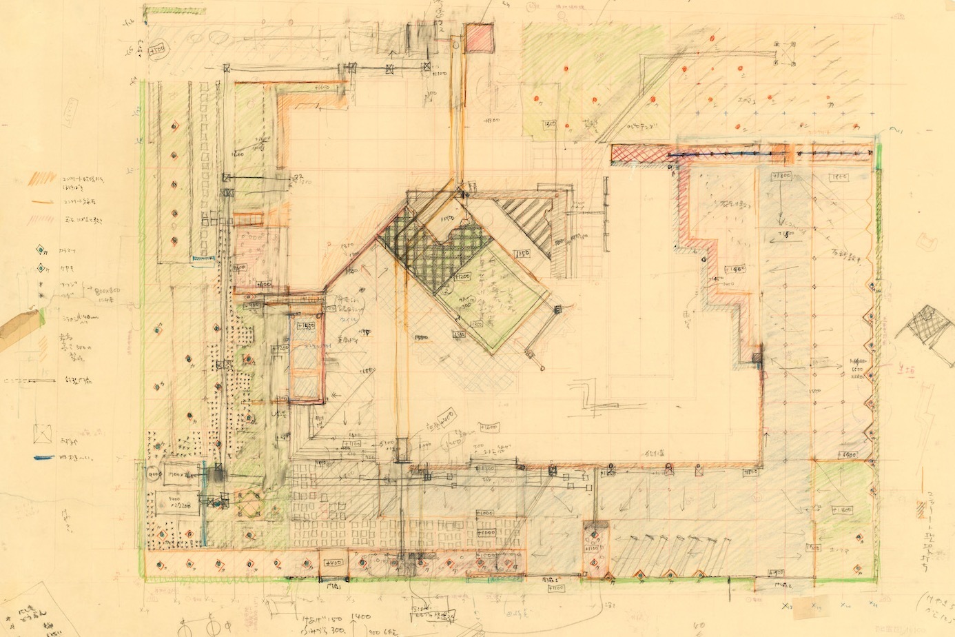 国立近現代建築資料館「有孔体」と「浮遊」