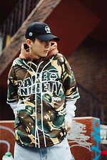 エーエイプ×9090、ヘッドフォンをした”ムーンフェイス”入りジャケット＆スウェット｜写真32