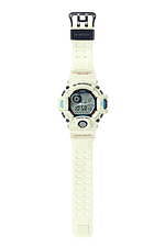 G-SHOCK“ホッキョクグマ”腕時計、オフホワイトのケース＆バンド
