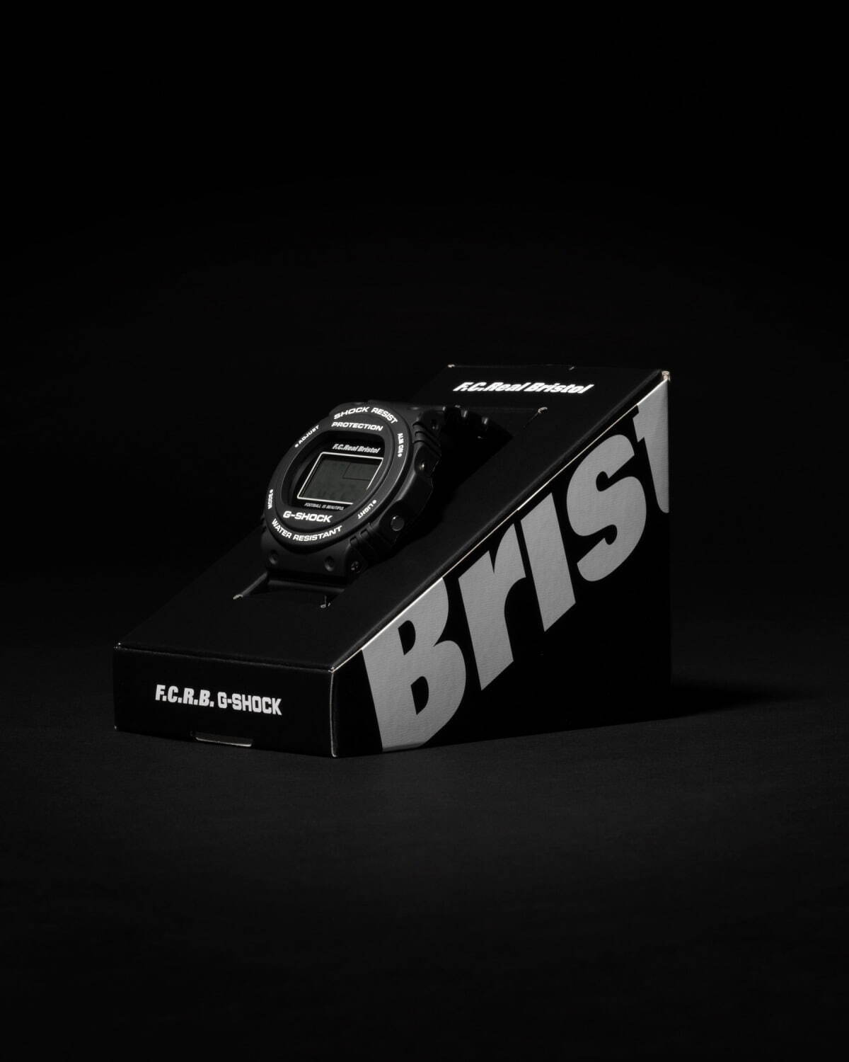 G-SHOCK×エフシーレアルブリストルのコラボ腕時計、バックライトで“Bristol”ロゴ｜写真5