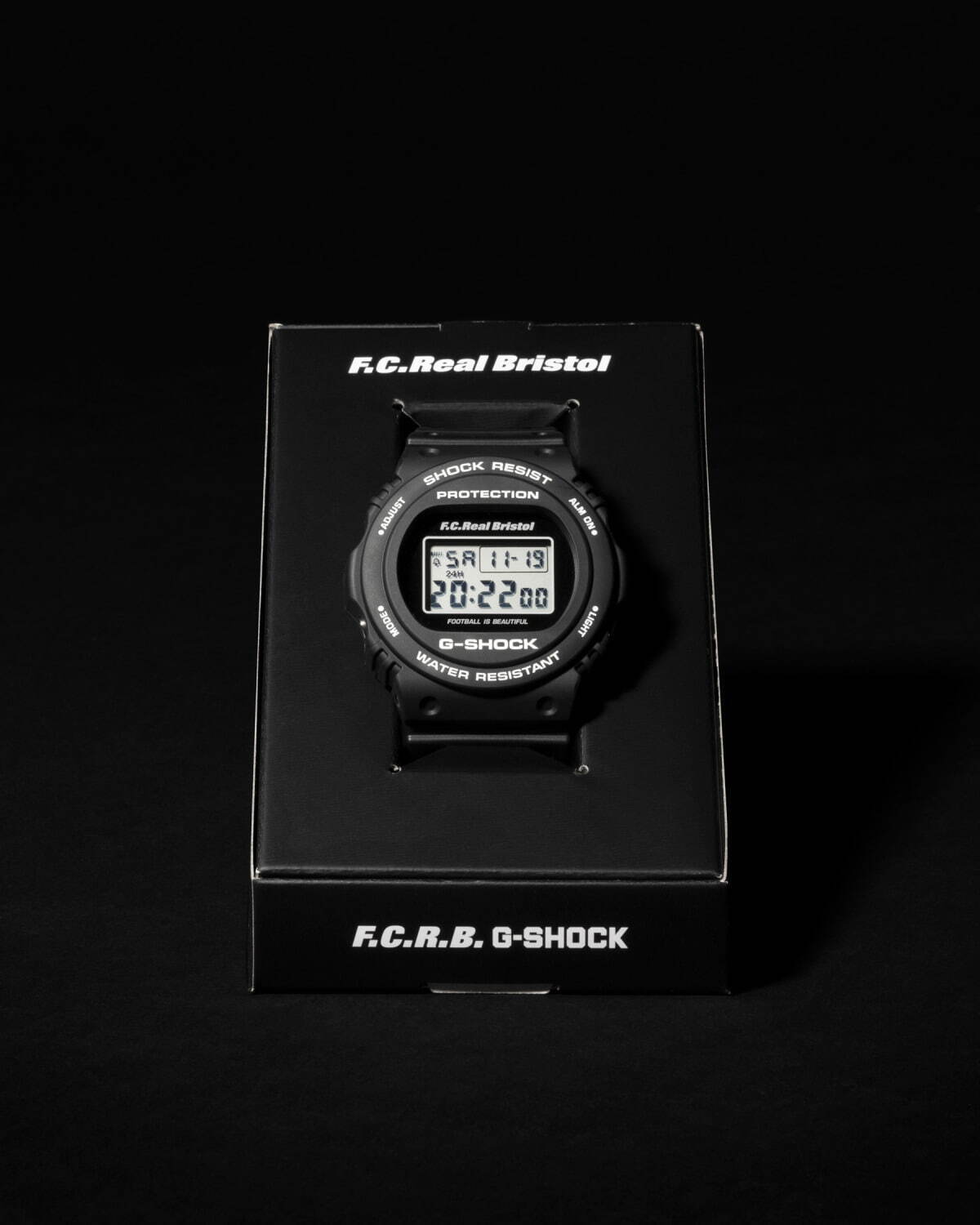 G-SHOCK×エフシーレアルブリストルのコラボ腕時計、バックライトで“Bristol”ロゴ｜写真4