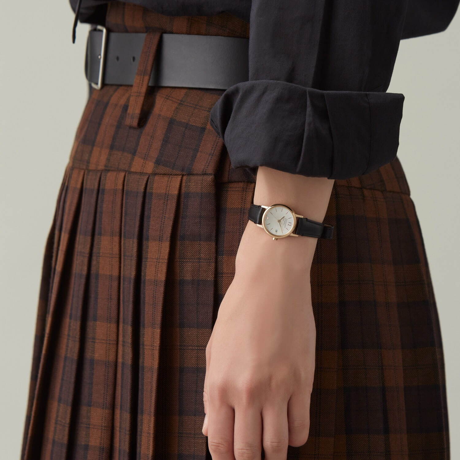 マーガレット・ハウエル アイデア腕時計、輝く”ダイヤモンド”を配した限定ウォッチ｜写真1