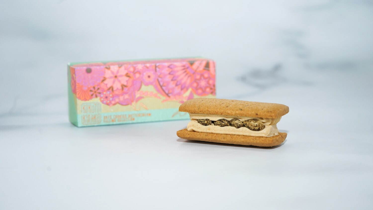 バターサンド「フフナーゲル」横浜赤レンガ倉庫に初常設店、石焼き芋×バターなど新作＆限定フレーバーも｜写真13