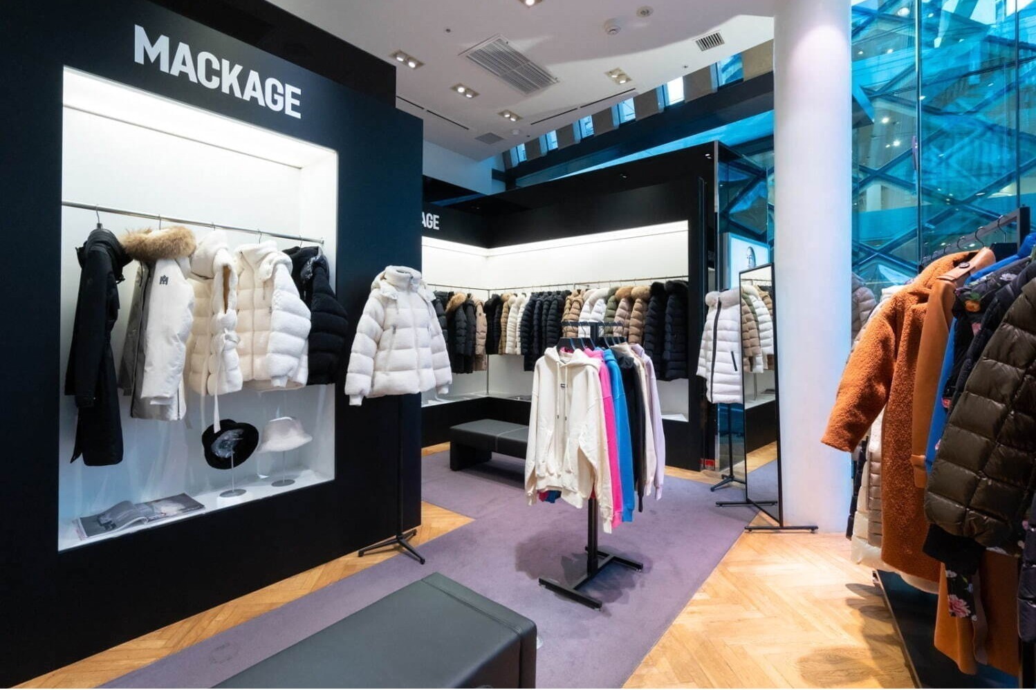 高級アウターブランド「マッカージュ」日本初の旗艦店が東京・南青山に、人気ダウンジャケットなど