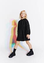 ベビー ディオール23年春新作、”キラキラ”スパンコールのワンピース＆うさぎTシャツ｜写真2