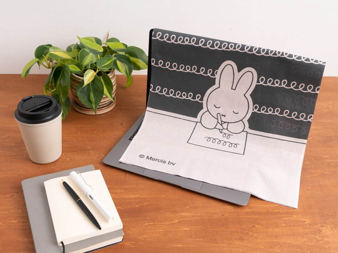 「miffy ＆かまわぬ」第4弾てぬぐい＆小風呂敷、ミッフィーと過ごす春のくつろぎ時間｜写真5