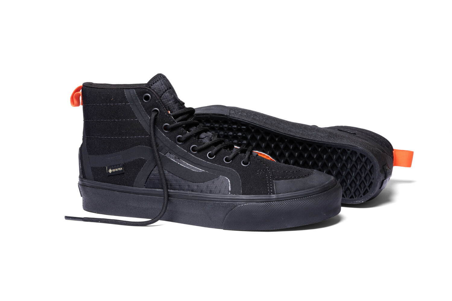 VANS×レイバーン、カモフラージュ柄＆足首バックル付き“ゴアテックス”コラボスニーカー｜写真25