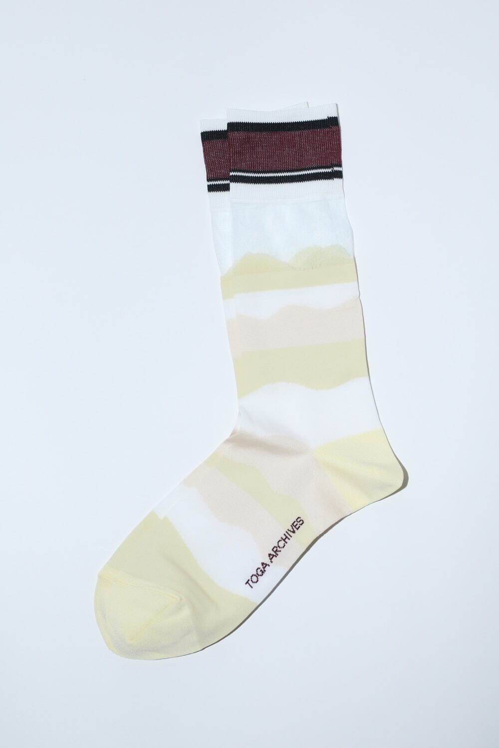 TOGA × タビオのユニセックスソックス、新作ファイヤーパターンやフラワー柄靴下｜写真11