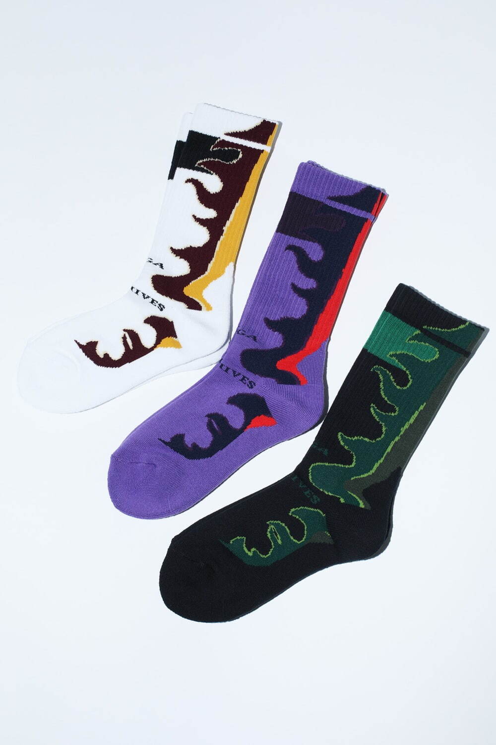 TOGA × タビオのユニセックスソックス、新作ファイヤーパターンやフラワー柄靴下｜写真18