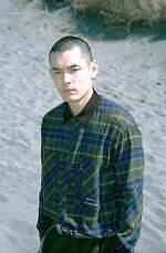 アンドワンダー×バブアー“アースカラー”のウェア＆バッグ、リフレクターが輝くジャケット｜写真17