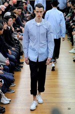 コム デ ギャルソン・シャツ 2014-15年秋冬コレクション - 黒と時代に染められた“中世”｜写真39