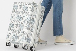 ローラ アシュレイ×サムソナイト“花柄”スーツケース、軽量な「エヴォア」をベースに