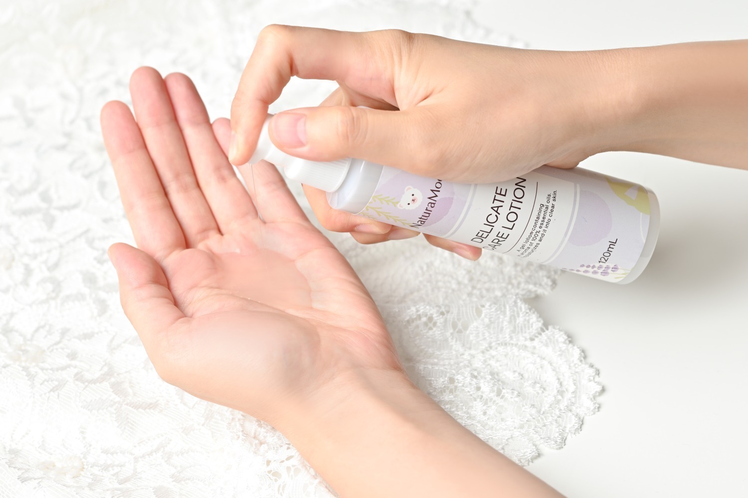 セラミド｜ナチュラムーンのデリケートゾーンケア、"レモンマートル水”ベースのふき取り化粧水など