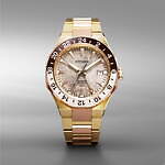 シチズン シリーズエイト初のGMT腕時計、異なるゴールドのケース＆バンドで“秋の輝き”を表現｜写真2