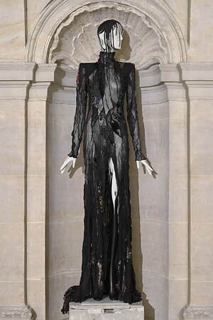 オリヴィエ ティスケンス(OLIVIER THEYSKENS) 2023年春夏ウィメンズコレクション  - 写真10