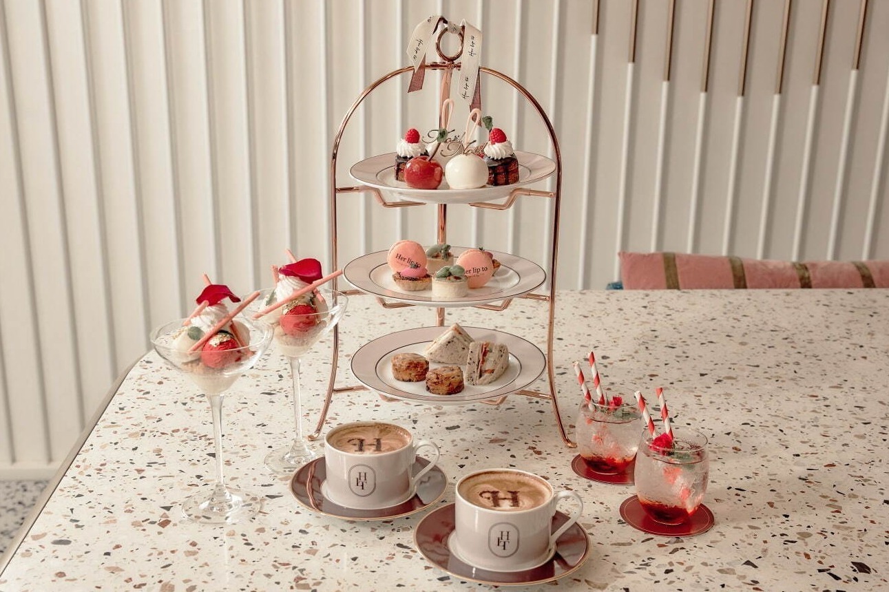 小嶋陽菜の「ハーリップトゥ」×W大阪のクリスマスアフタヌーンティー、ブランド初のケーキも