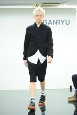 ガンリュウ 2014-15年秋冬コレクション - 異素材のミックスで魅せる現代のシック｜写真3