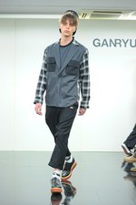 ガンリュウ 2014-15年秋冬コレクション - 異素材のミックスで魅せる現代のシック｜写真8