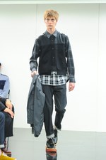 ガンリュウ 2014-15年秋冬コレクション - 異素材のミックスで魅せる現代のシック｜写真17