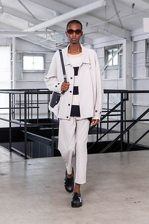 リヒト・ベシュトレーベン(Licht Bestreben) 2023年春夏ウィメンズ&メンズコレクション  - 写真25