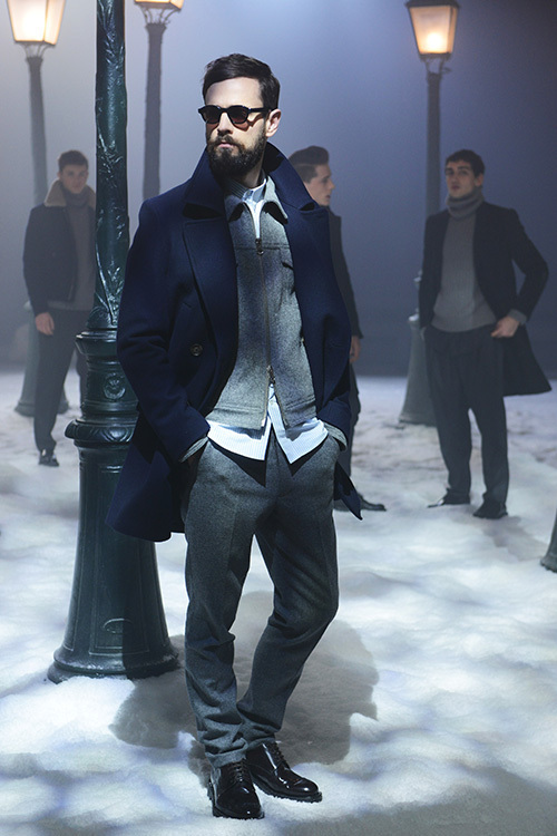 アミ アレクサンドル マテュッシ 14 15年秋冬コレクション パリにたたずむ男たち ファッションプレス