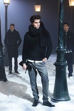 アミ アレクサンドル マテュッシ 2014-15年秋冬コレクション - パリにたたずむ男たち｜写真9