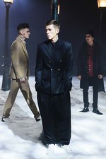 アミ アレクサンドル マテュッシ 2014-15年秋冬コレクション - パリにたたずむ男たち｜写真24