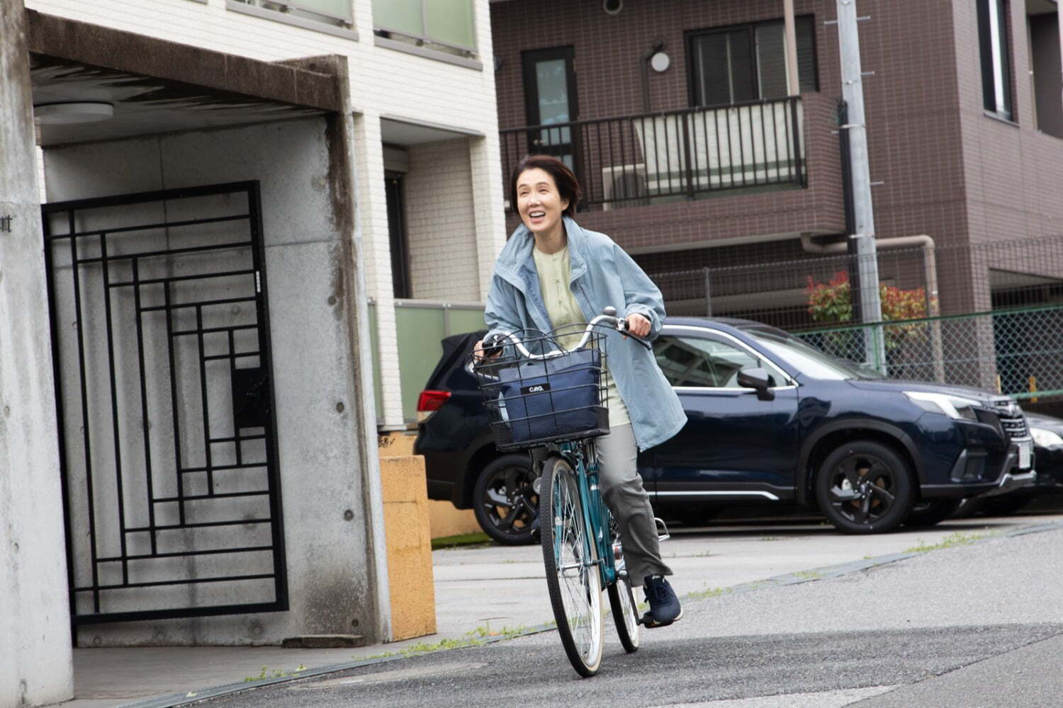 平岩紙 平岩紙 - ファッションプレス