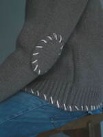 アローンのレショップ別注カウチンニット、シンプルな仕上がりにホワイトステッチをプラス｜写真4