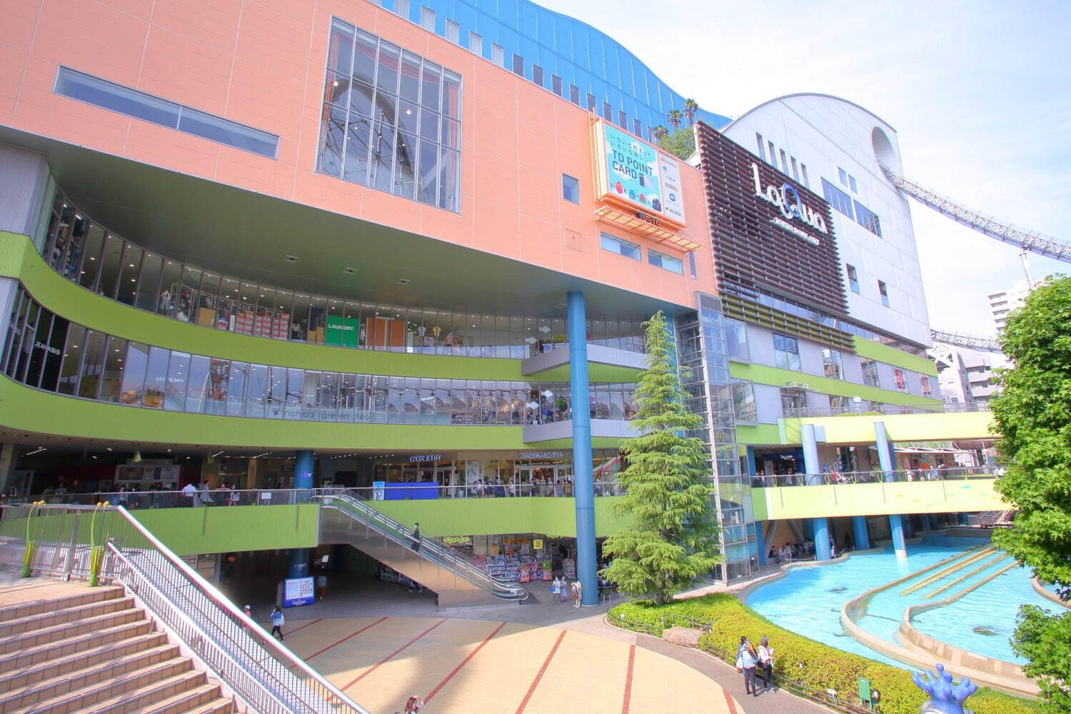 東京ドームシティ「ラクーア ザブ～ンバザール」