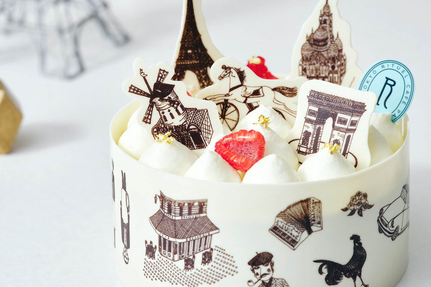 ルミネ｜リチュエル カフェ、パリの街並みを表現したクリスマスケーキ2022