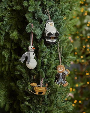 トム ブラウンのクリスマス、犬の“ヘクター”形バッグ＆スキーモチーフのニット｜写真18