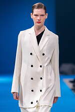 チノ 2024年春夏コレクション - 機能とデザインの境界に潜む“曖昧さ”｜写真75