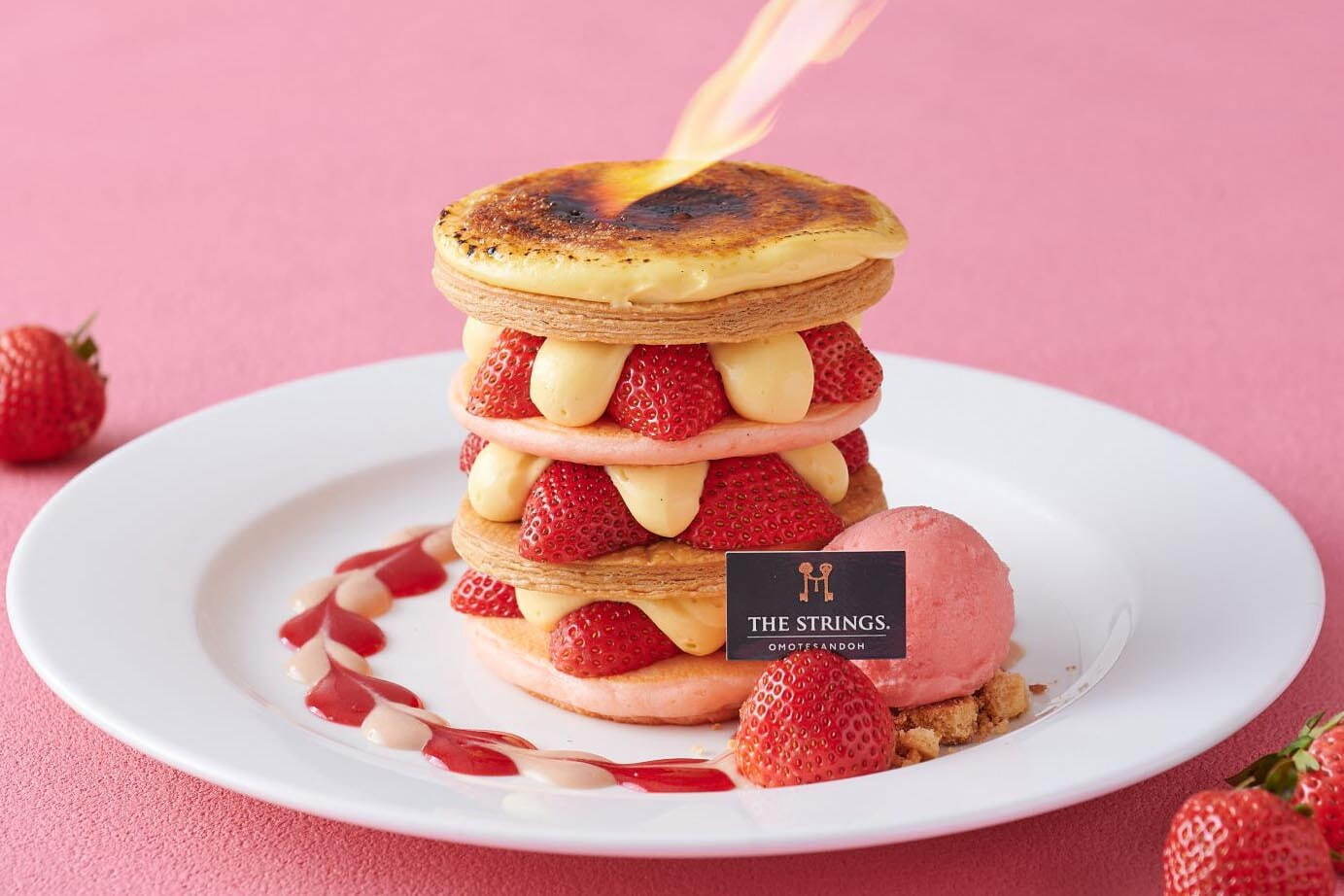 パルフェ｜ザ ストリングス表参道、完熟苺を味わうパンケーキ×ミルフィーユのハイブリッドスイーツ