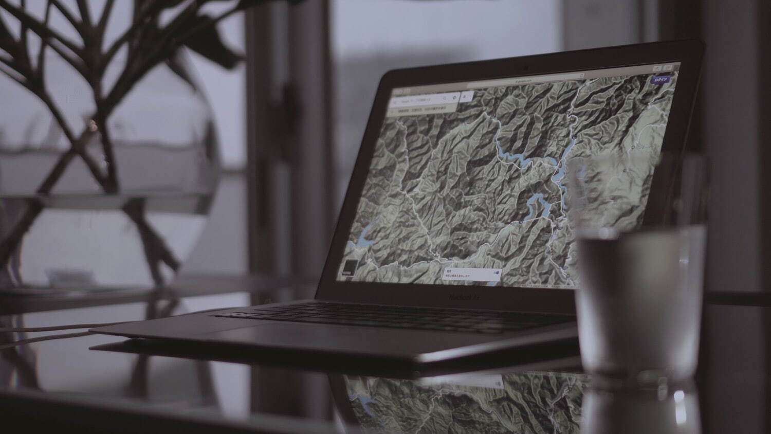 梅沢英樹＋佐藤浩一《Echoes from Clouds》 2021年