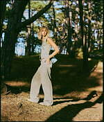 ミア・レーガン×ヴィクトリア ベッカム、ウォッシュ加工を施したデニムジャケット＆ジーンズなど｜写真9