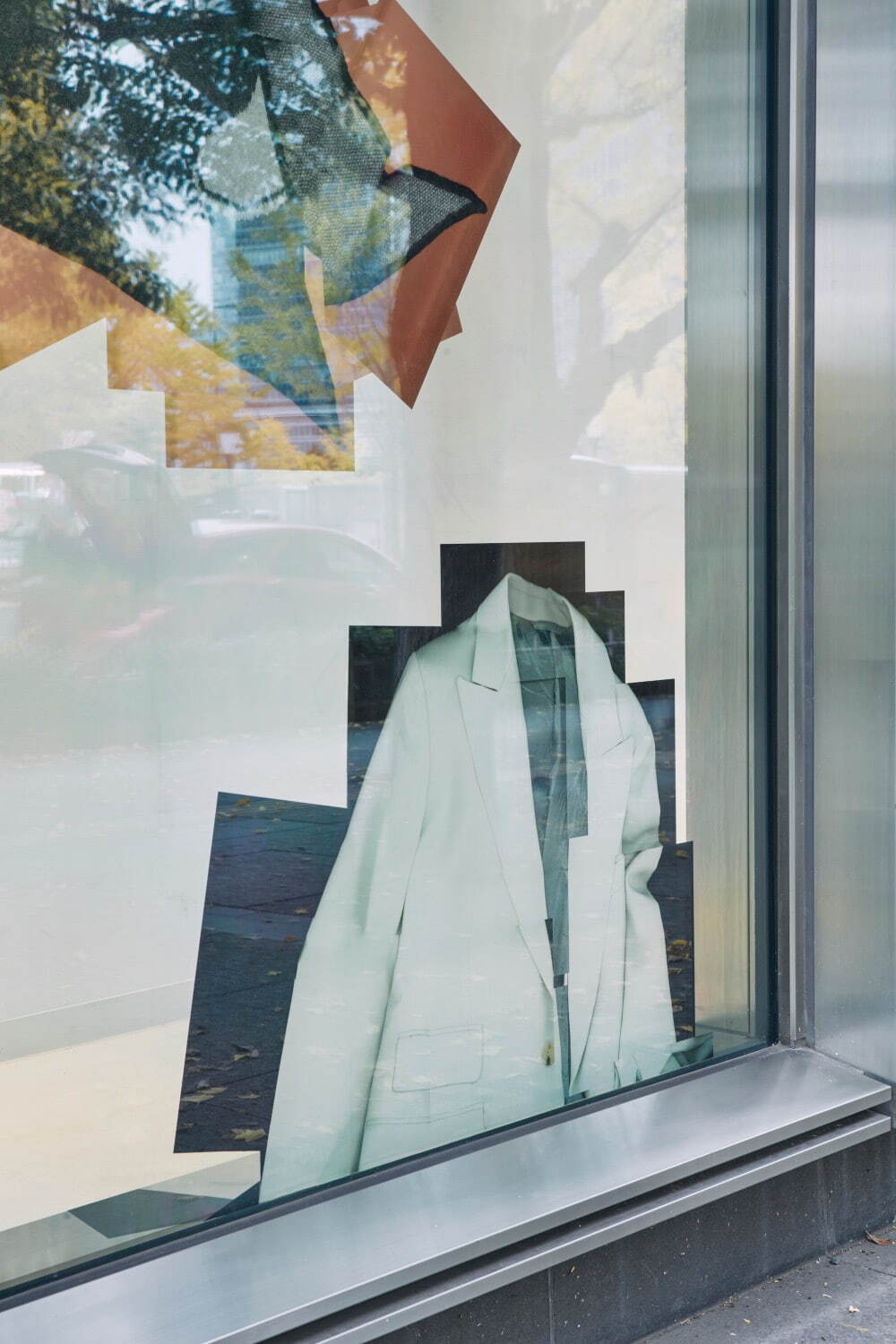 カナコ サカイと写真家・細倉真弓のコラボ展示が新丸ビルで - 衣服の“肌理”をうつす写真作品を展示｜写真7