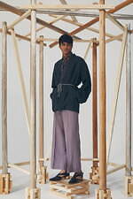 サスクワァッチファブリックス 23年春夏コレクション - リラクシングな都会服｜写真3