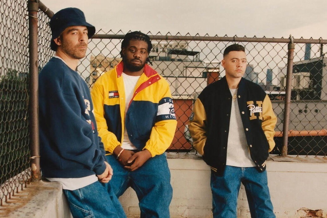 トミー ジーンズ”ヒップホップ”着想のジャケット＆フーディー、オランダ発ストリートブランド・パタと