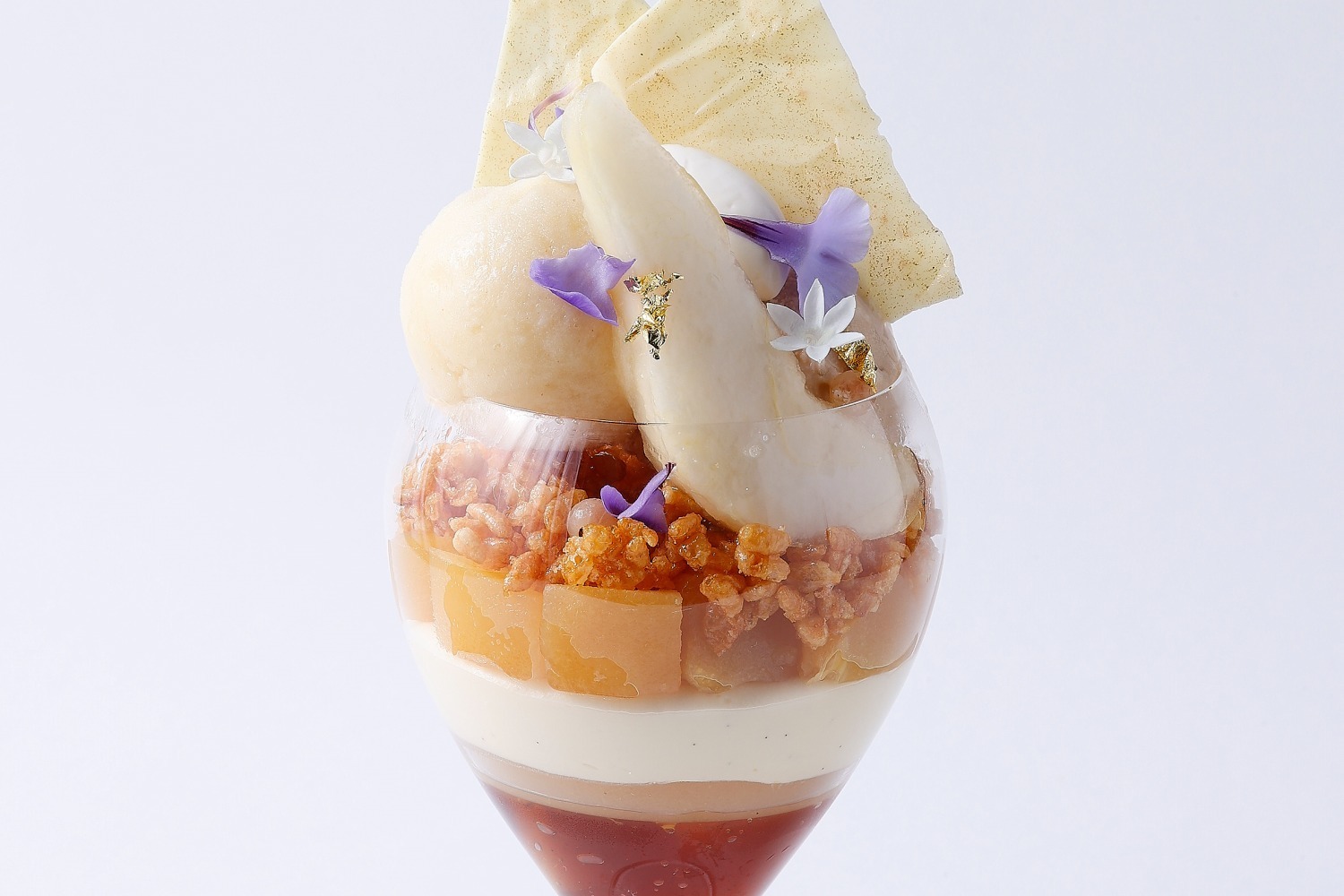 エンポリオ アルマーニ カフェ「洋梨、アールグレイティーとウイスキーのパフェ」