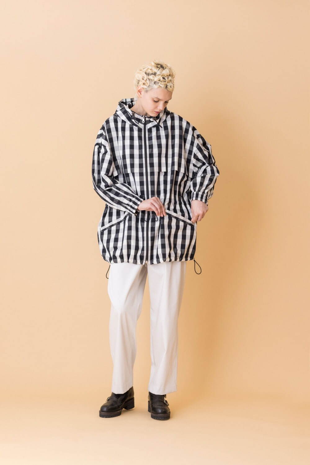 ジェーンマープルドンルサロン 2022年秋｜female トラックジャケット