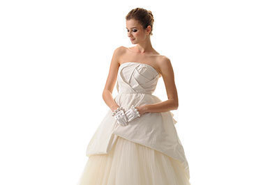 ウエディングドレス｜アーカー(AHKAH)のウエディングドレスがデビュー - タカミブライダルとのコラボレーション