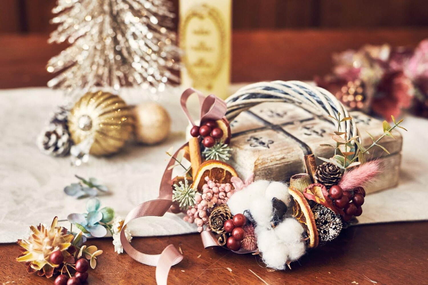 マーケット｜ザ ストリングス 表参道「ストリングス クリスマス マルシェ」リースやアンティーク小物が集結