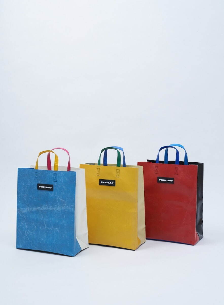フライターグ×アーバンリサーチ新作バッグ、異なる素材を組み合わせたカラフルなショッパーバッグ｜写真1