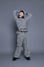 キャンディ ストリッパー、秋元梢コラボの“コラージュプリント”配したロンT＆ゼブラ柄トップス｜写真16