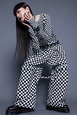 キャンディ ストリッパー、秋元梢コラボの“コラージュプリント”配したロンT＆ゼブラ柄トップス｜写真17