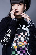 キャンディ ストリッパー、秋元梢コラボの“コラージュプリント”配したロンT＆ゼブラ柄トップス｜写真20