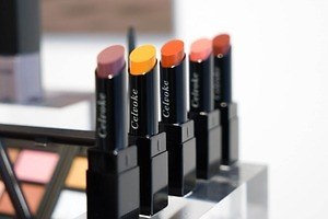 2023年春コスメ特集【リップ編】人気デパコス&プチプラの“じゅわっと”艶感&マットリップ|写真13